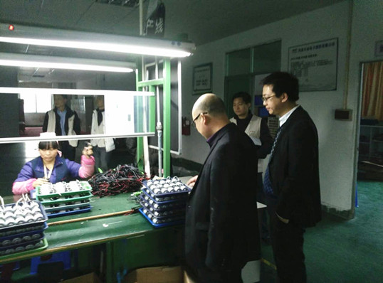 客戶在審查僑洋實(shí)業(yè),河源天裕電子生產(chǎn)車間一角