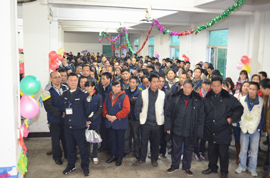 僑洋實業伙伴們準備入席 僑洋實業伙伴們準備入席