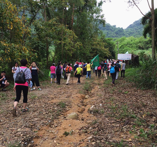 僑洋伙伴們意志堅強,有始有終