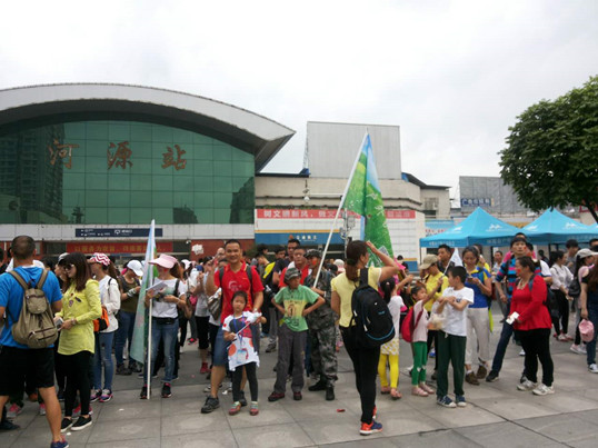 僑洋伙伴愛心無獻