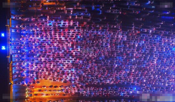 北京收費站成停車場