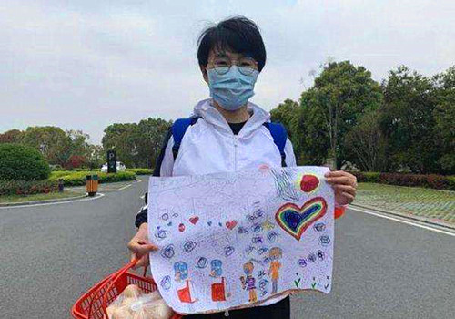 悼念白衣天使張靜靜,向英雄致敬! 悼念白衣天使張靜靜,向英雄致敬!